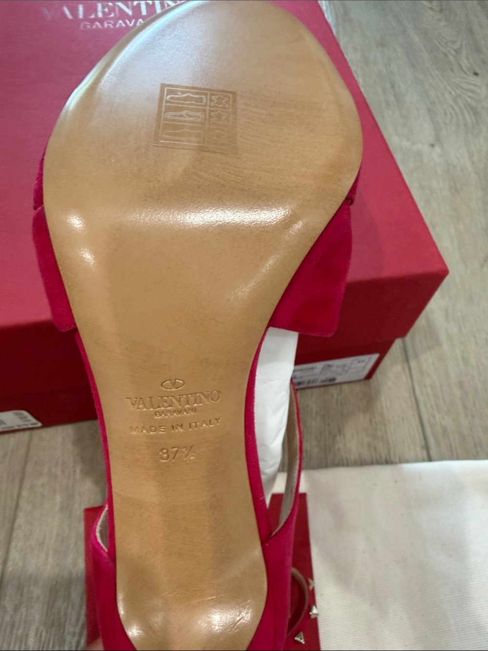 Valentino Fuchsia Suede Rockstud Strappy High-Heel Sandals - Picture 3 of 5